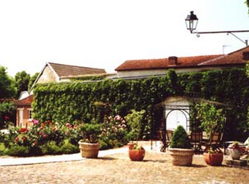 La Cour Des Marotiers Bed & Breakfast Mareuil-sur-Ay Exterior photo