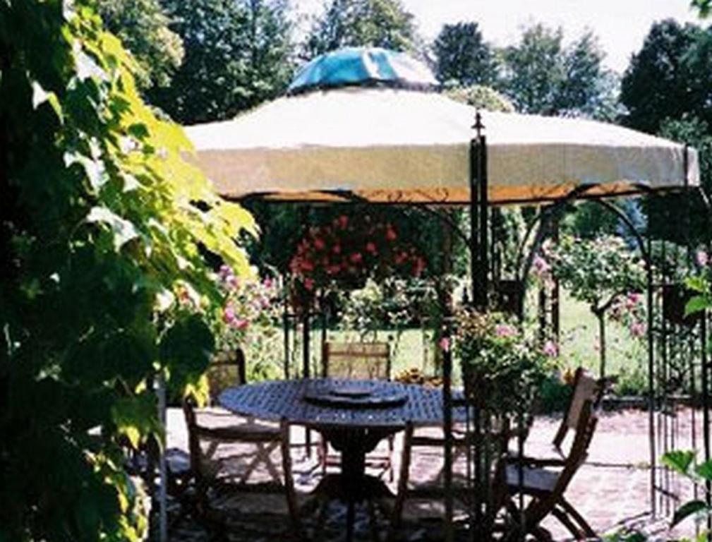 La Cour Des Marotiers Bed & Breakfast Mareuil-sur-Ay Exterior photo